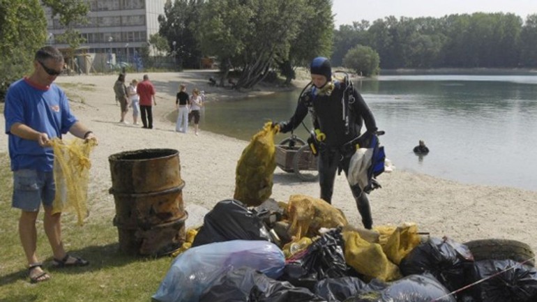 Čistenie okolia veľkého draždiaka bolo úspešné - Drazdiak cistenie