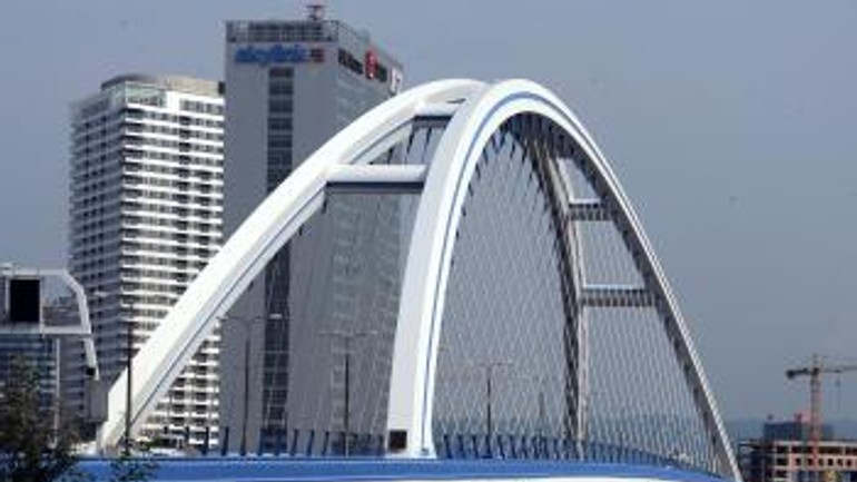 Stavba mosta apollo nebola doteraz úplne skolaudovaná - most_apollo1