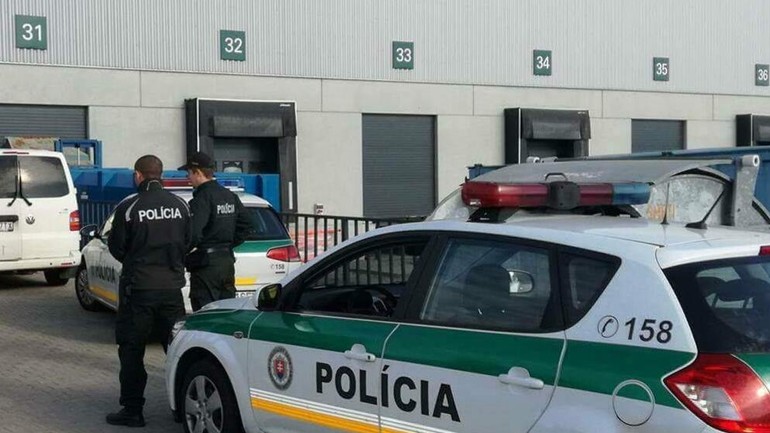 Policajná razia na Starej Vajnorskej