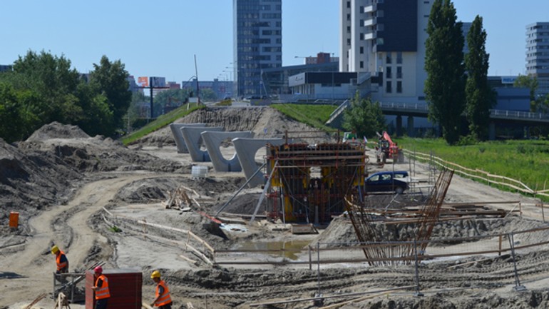 Menia projekt petržalskej električky - pilier_estakada5