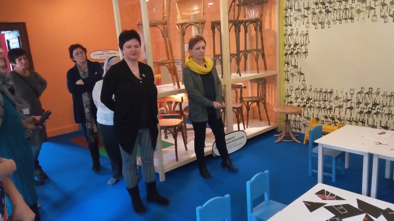 Katarína Kosánová (uprostred) a Lucia Lizáková (vpravo)