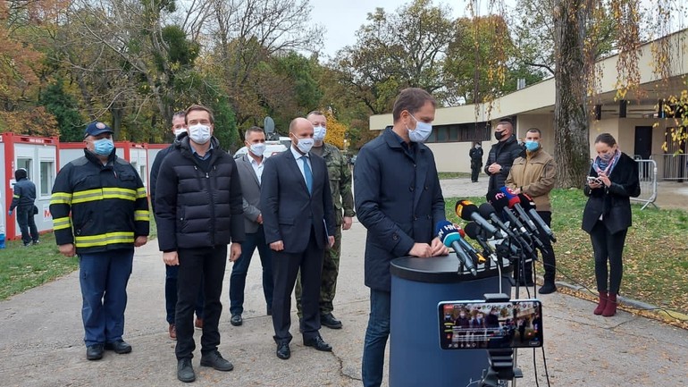 Brífing k prvému dňu plošného testovania