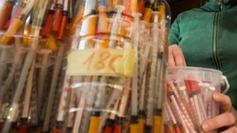 Pohodené použité striekačky už rieši mimovládka aj aktívni rodičia - striekacky