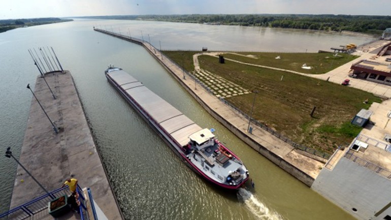 Plavbu na dunaji obnovili, za noc sa preplavilo 80 lodí - gabcikovo