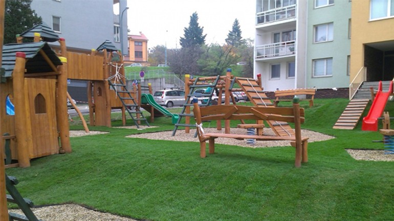 Na rozvodnej ulici pribudlo detské ihrisko - ihrisko_rozvodna