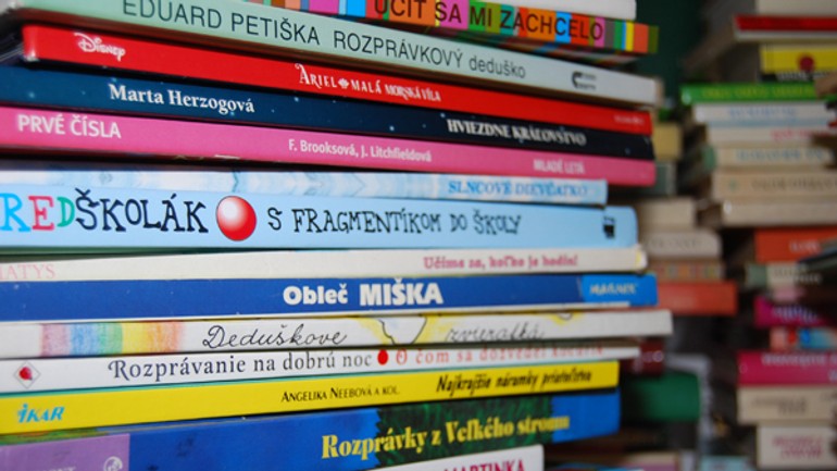 Hračky a knižky na vianoce ešte raz potešia - knihy