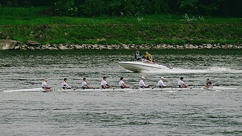Univerzitnú regatu vyhrala opäť univerzita komenského - univerzitna_regata1