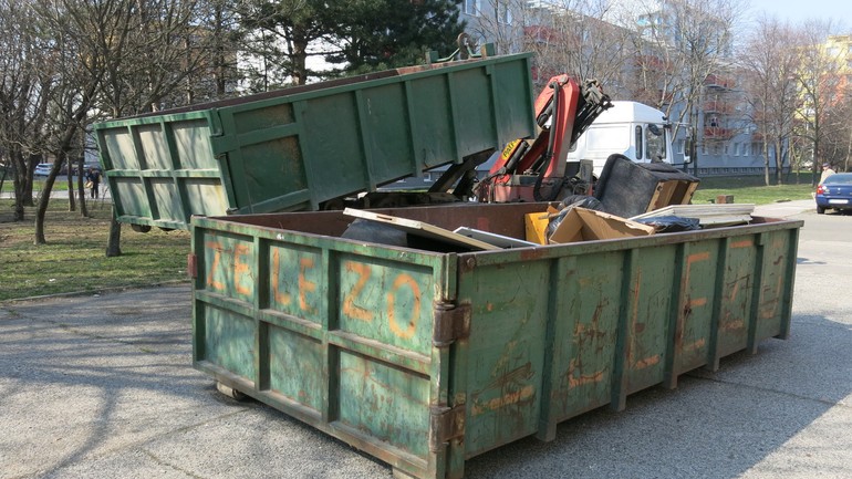 Veľkokapacitný kontajner