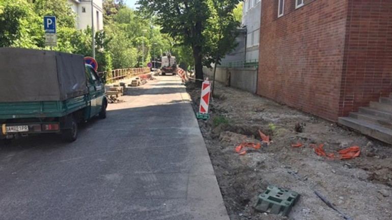 Ďalšia revitalizácia: v starom meste opravujú škarniclovu - s1