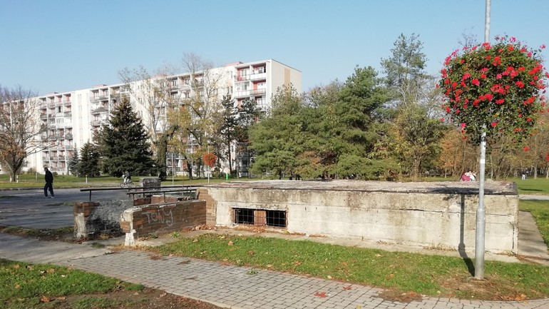 Bývalé verejné WC v Parku Ostredky