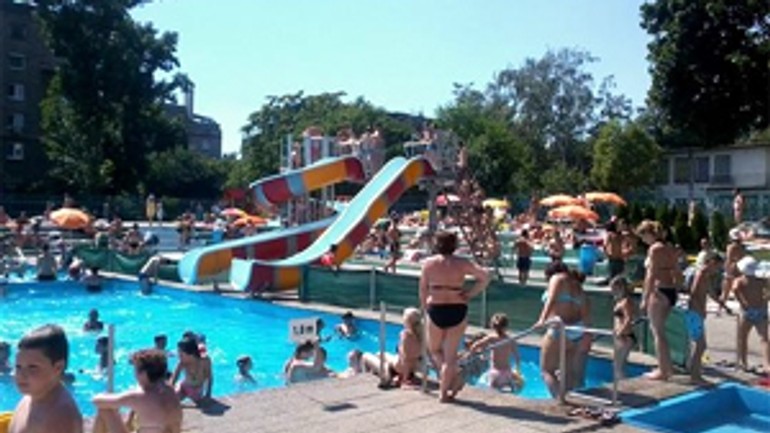 Letné kúpaliská chcú otvoriť tento víkend - kupalisko_delfin