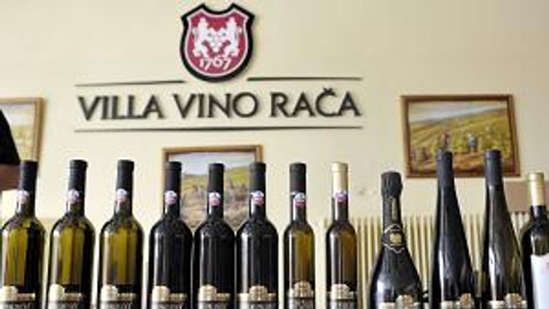 Račania pozývajú na ochutnávku vín - Villa vino raca