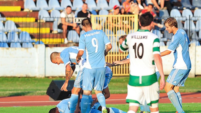 Slovan začal ligu majstrov domácim víťazstvom 1:0 - skslovan_saints