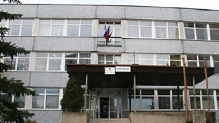 Leto využili v dúbravke na opravy základných aj materských škôl - zs_prikrizi