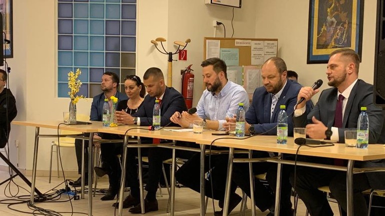 Zdenka Zaťovičová, Ľuboš Krajčír, Matúš Vallo, Martin Zaťovič a Juraj Káčer