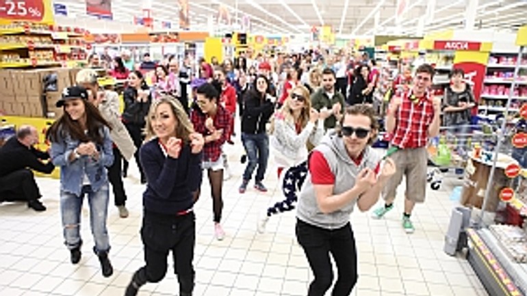V nedeľu mladí roztancujú stanicu, námestie i euroveu - Flashmob