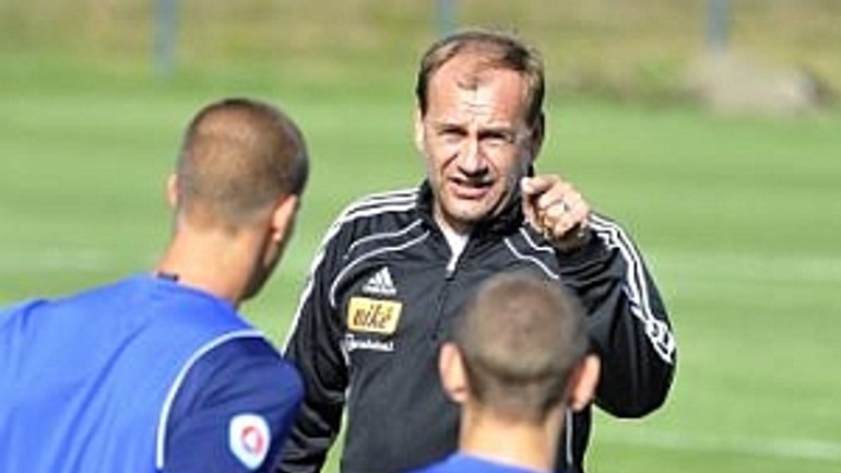 Prvou prekážkou slovana maďarský vicemajster - Slovan weiss