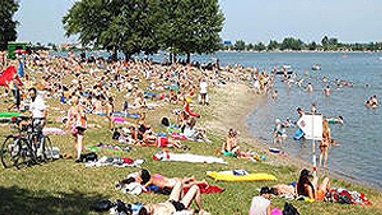 Voda podľa hygienikov vyhovuje na všetkých kúpaliskách - zlate_piesky4