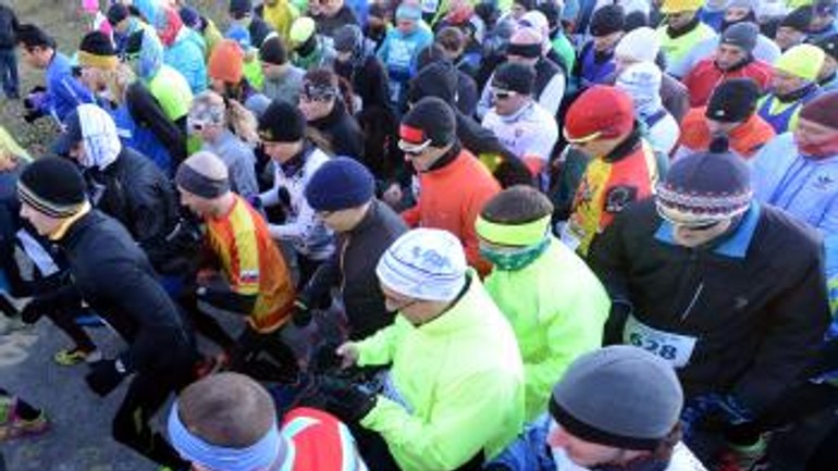 Do cieľa behu cez mosty dobehlo vyše 800 účastníkov - beh_silvestrovsky2015