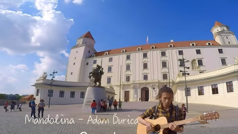 Video: taiwančan prespieval slovenský hit a nakrúcal klip aj v bratislave - Taiwan1