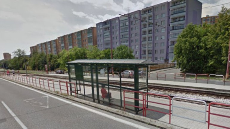 Obyvatelia z okolia úradu budú zdravší - mhd_zastavka_karlovka