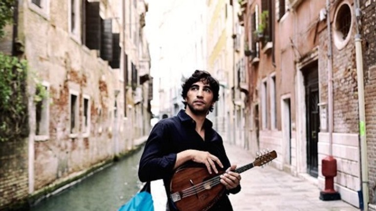 Na slovensko zavíta po prvý raz svetoznámy mandolinista avi avital - Avi-Avital-Download-4