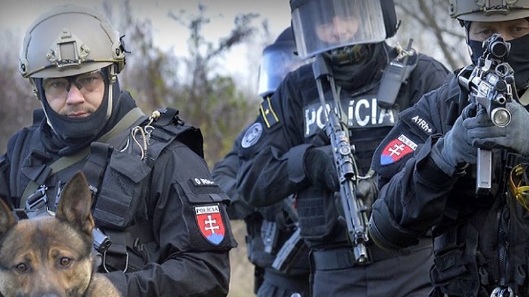 Policajný infostánok: dostanete cenné rady, na svoje si prídu i deti - policia fb