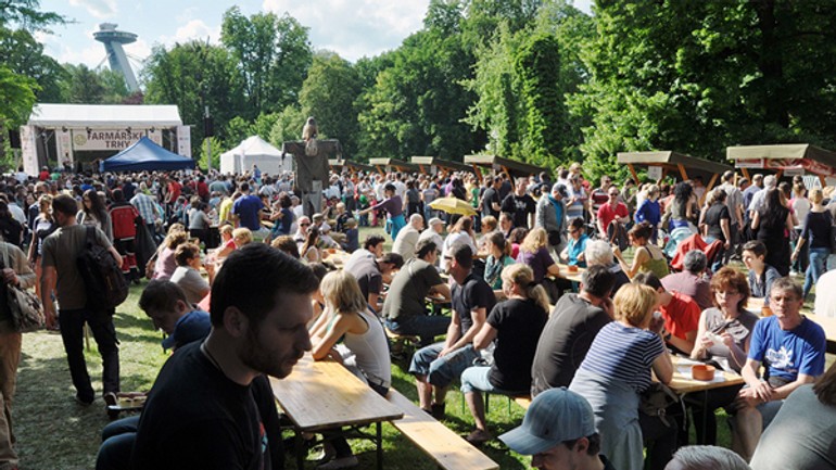 Farmárske trhy prilákali tisíce ľudí, pokračujú aj v nedeľu - farmarske_trhy1