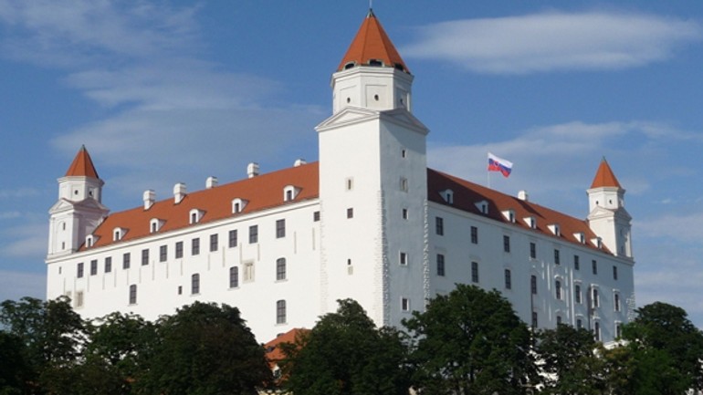 Na dokončenie opravy hradieb hradu pôjde asi 900-tisíc eur - hrad1