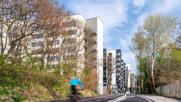 Dúbravská cesta po rekonštrukcii