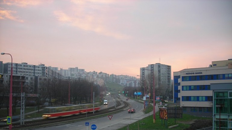 Karlova ves avizuje výrazné dopravné obmedzenia pri obnove radiály - KARLOVA_VES