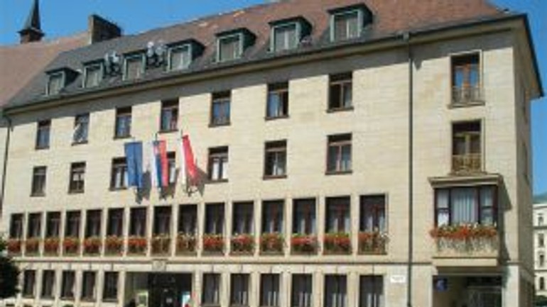 Riešenie náhradného bývania finalizujeme, tvrdí ministerstvo dopravy - magistrat_nova_radnica