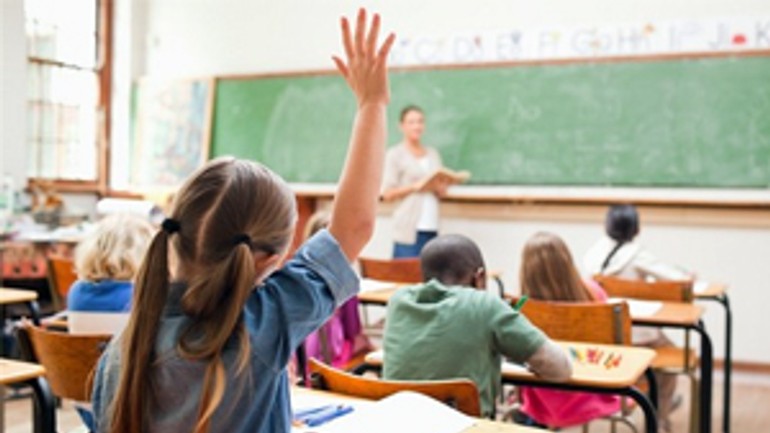 Ružinovskí prváci dostanú po 35 eur - skolaci2