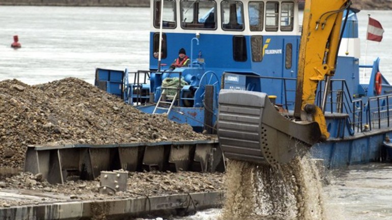 Na starom moste pracujú nonstop, začali stavať nový pilier - starymost_20150305