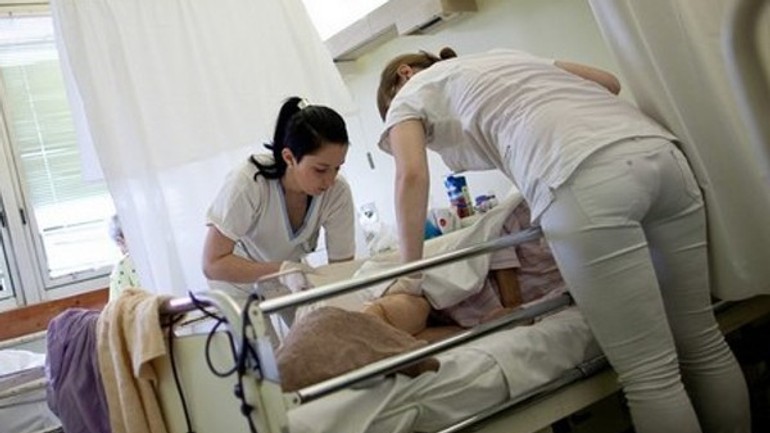 Opatrovateľskej službe pomôžu peniaze z eú - opatrovatelska_sluzba