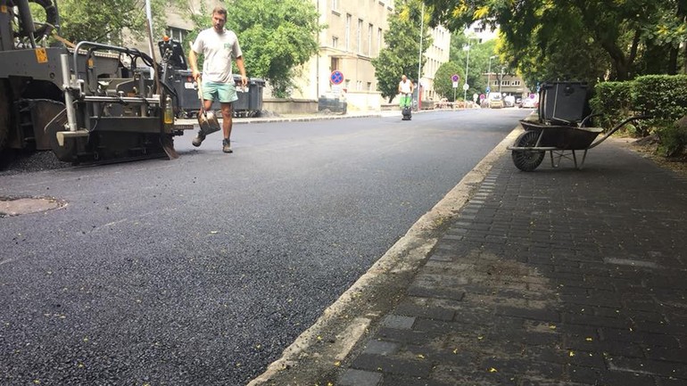 Nový asfalt na Justičnej