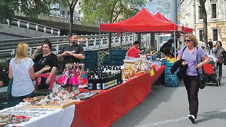 Na rybnom námestí budú každý pondelok bývať farmárske trhy - trhy_rybne1