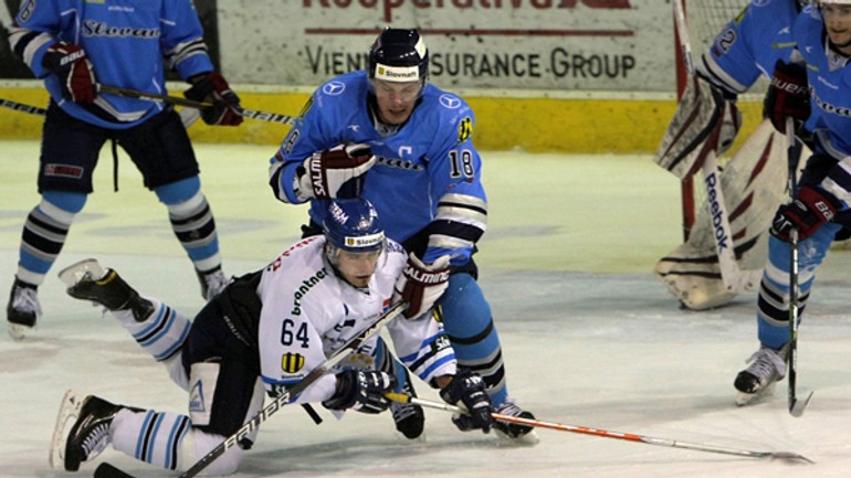 Hc slovan zdolal martin, hujsa dal štyri góly - Slovan mt1
