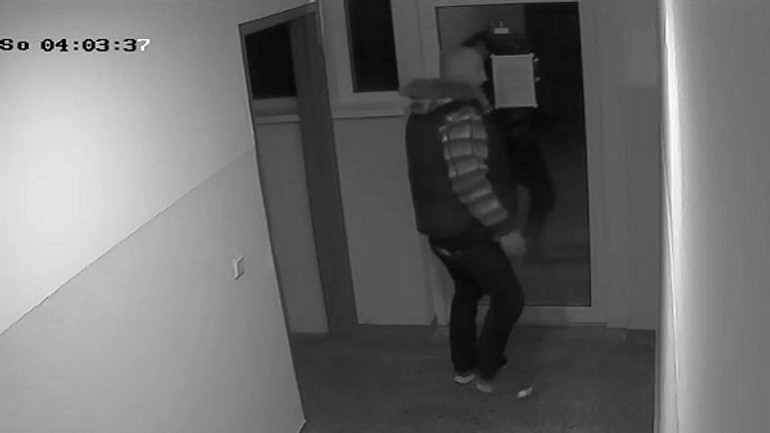 Nepoznáte ho? policajti vyšetrujú krádež - u1