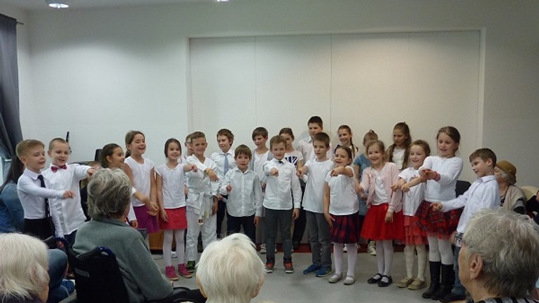 V sociálnom zariadení rafael si uctili jeho obyvateľky aj opatrovateľky - Rafael