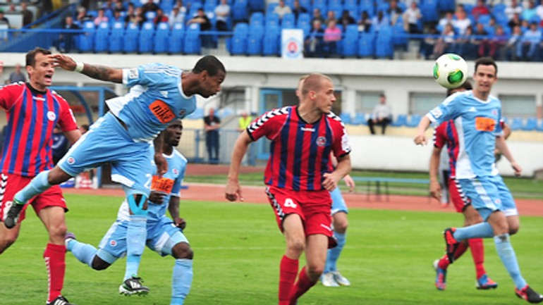 Futbalisti slovana potrebujú na zisk titulu získať 6 bodov - skslovan_SE2