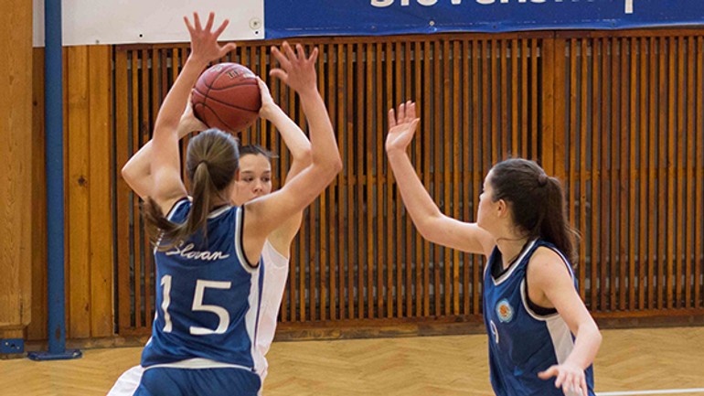 Basketbalistky slovana porazili petržalku - bkslovan_zeny