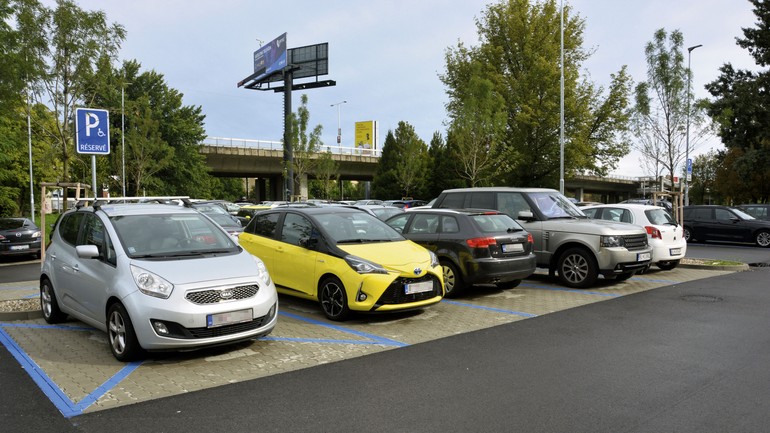 Parkovanie v Petržalke