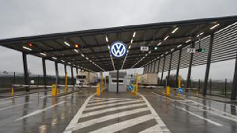 Nová brána vo vw zníži prejazd kamiónov o 500 denne - VW_brana
