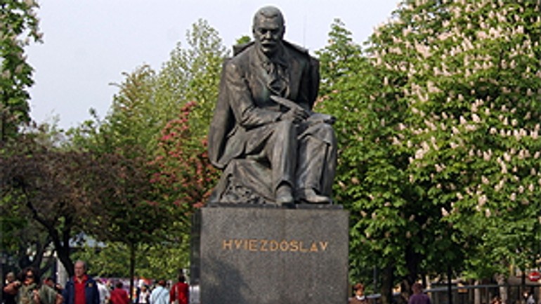 Hviezdoslavov pomník je na námestí už 75 rokov - Hviezdoslav