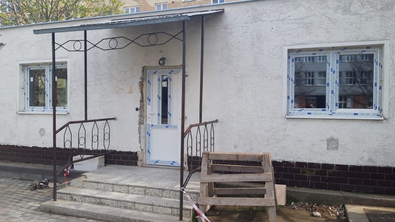 Domček pri športovom areáli Základnej školy s materskou školou M. R. Štefánika na Grösslingovej ulici 