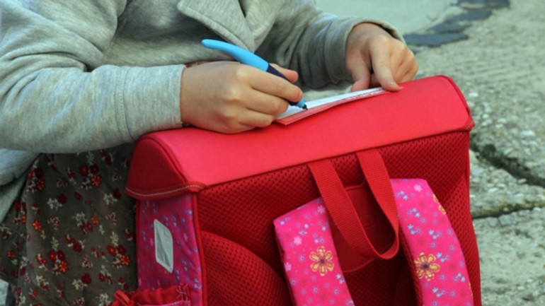 Nové mesto dá prváčikom príspevok 35 eur na aktovku - aktovka