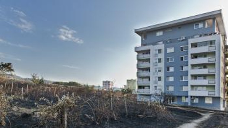 Požiar vo vinici pravdepodobne spôsobili úmyselne - vinohrad_poziar