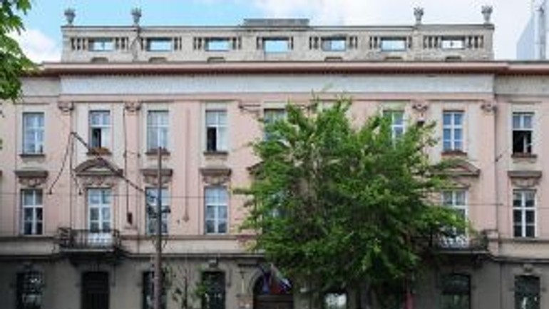 Viaceré miestne úrady skracujú svoj pracovný čas - urad_staremesto