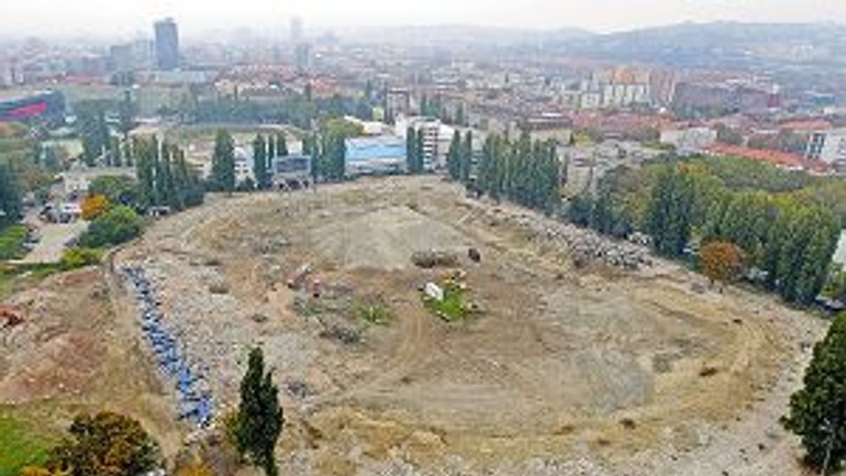 Na tehelnom poli začnú stavať 8. decembra - tehelne_pole_diera